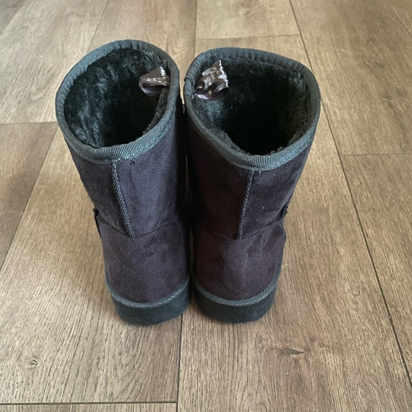 Primark | Shoes | Nwot Primark
Boots - Picture 7 of 11